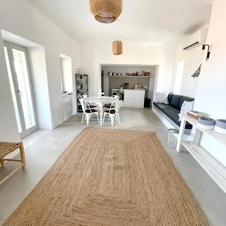 2 Bedrooms House With Sea View And Enclosed Garden At 1 Km Away From The בית נופש