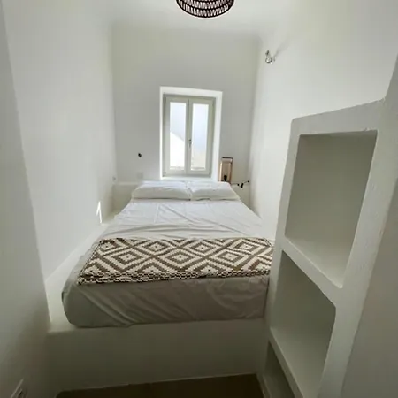 2 Bedrooms House With Sea View And Enclosed Garden At 1 Km Away From The